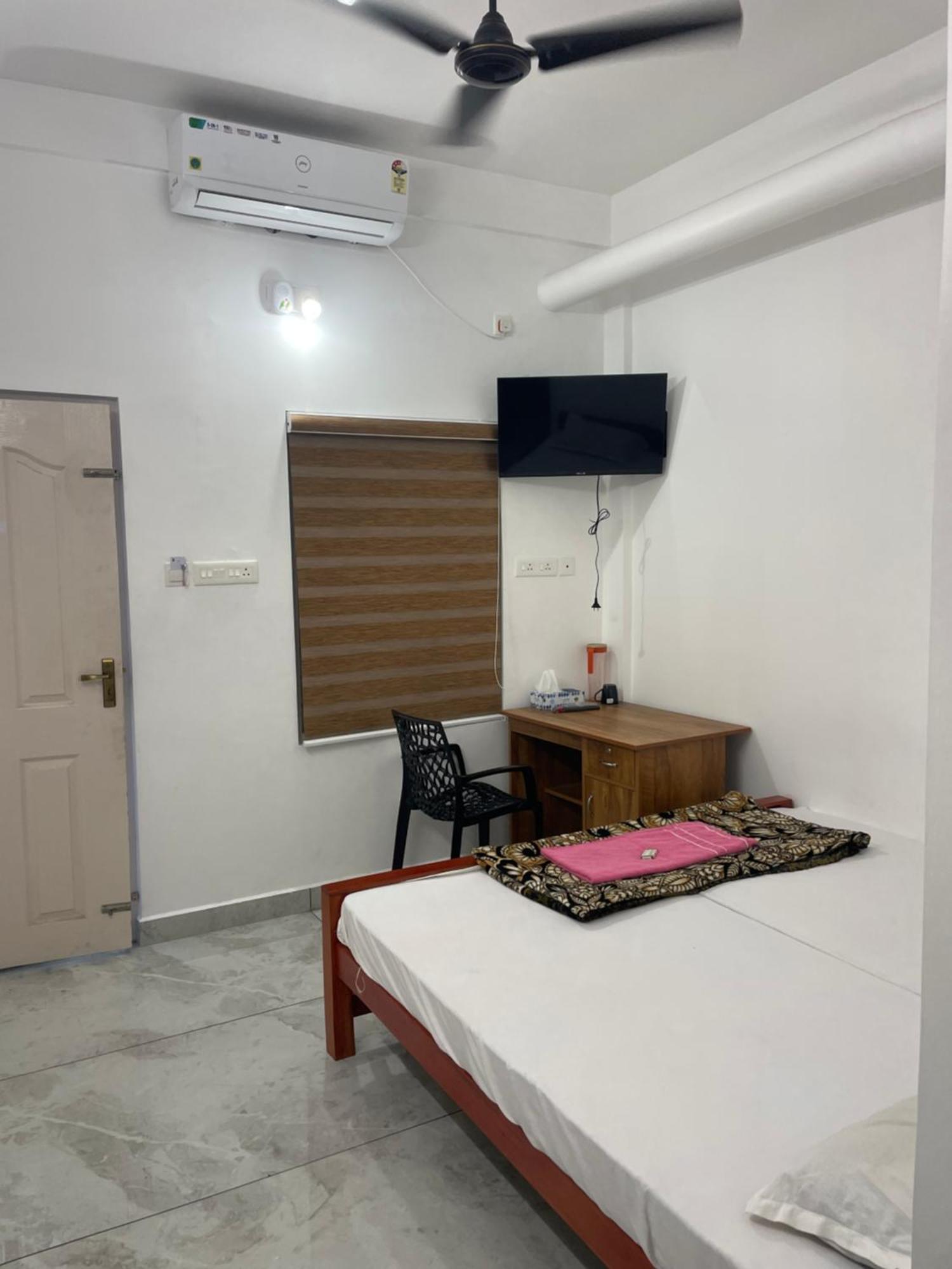 New Star Homes Kotamangalam Bagian luar foto